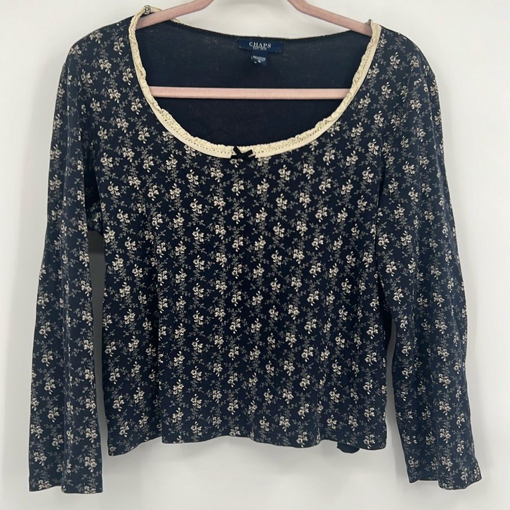 Vintage Chaps Black Floral Cotton Long Sleeve Cropped Tee